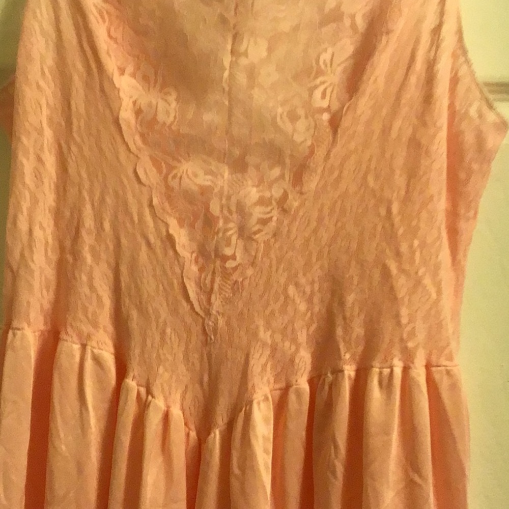 Lace nightgown, 45 inches in length. - Picture 3 of 5